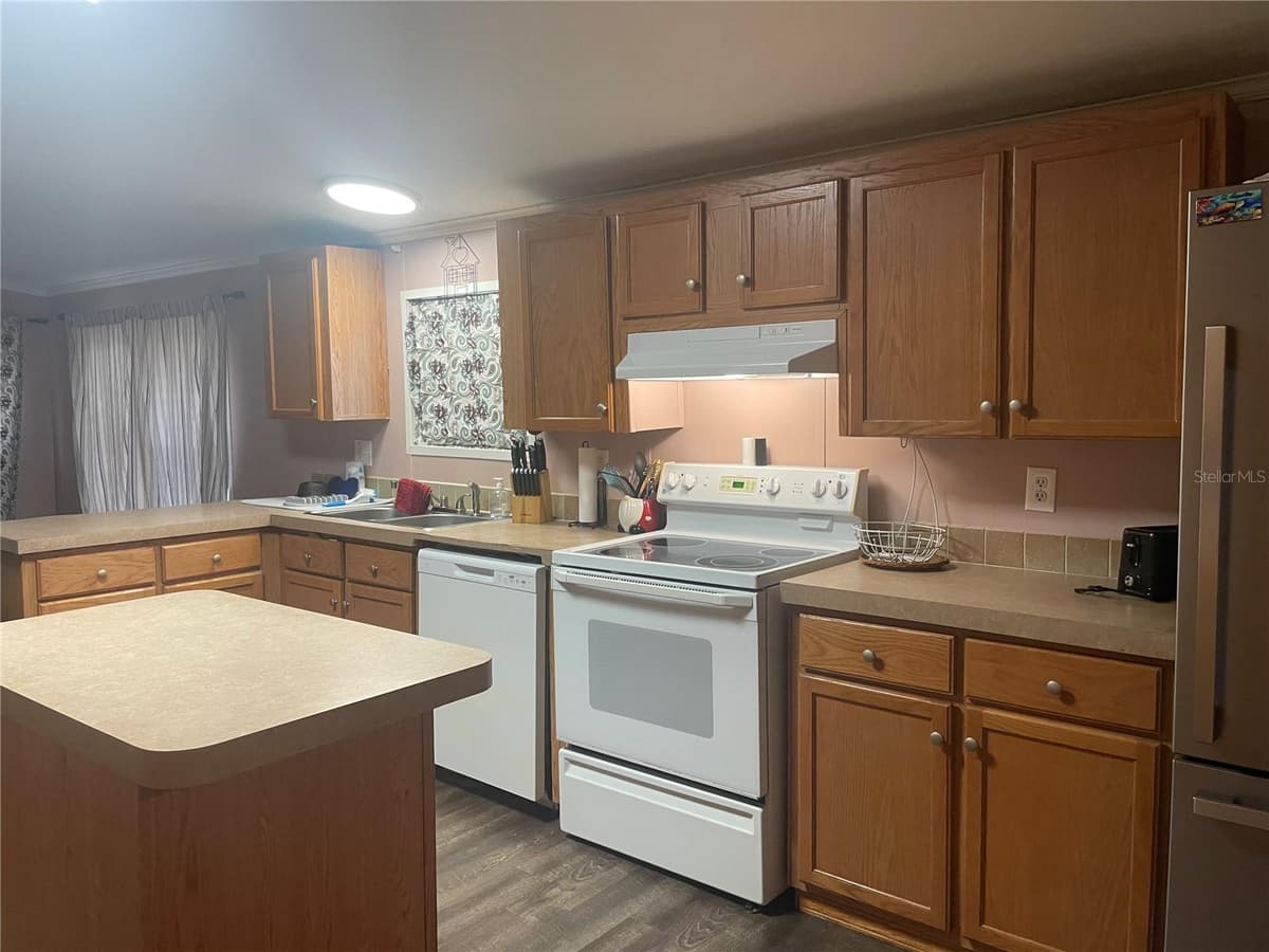 8890 66TH CIRCLE — photo 16 of 29