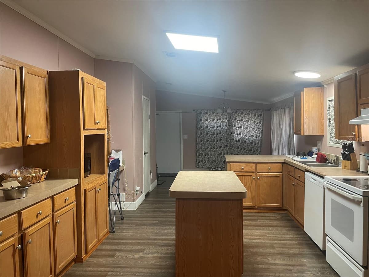 8890 66TH CIRCLE — photo 15 of 29