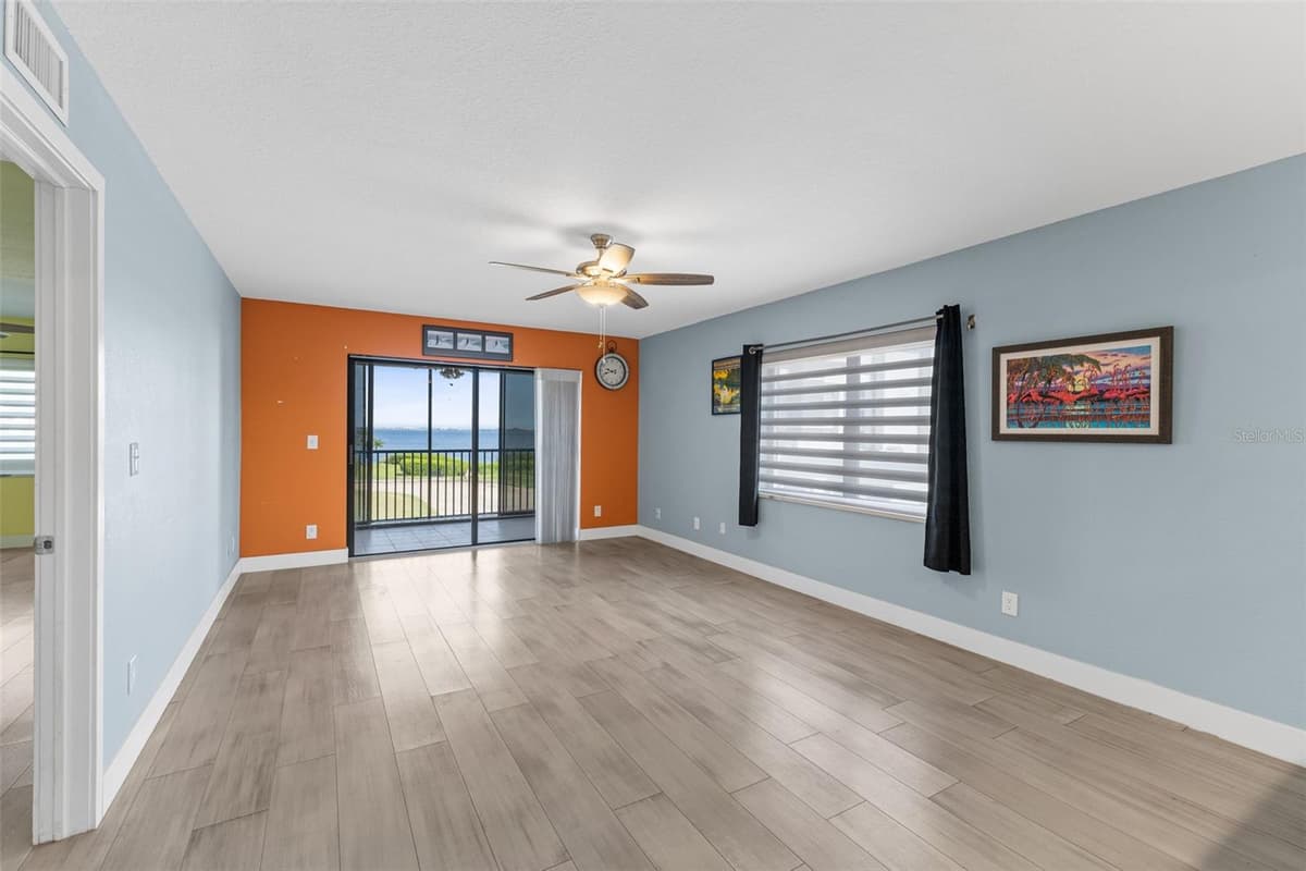 3165 ATLANTIC AVENUE — photo 4 of 47