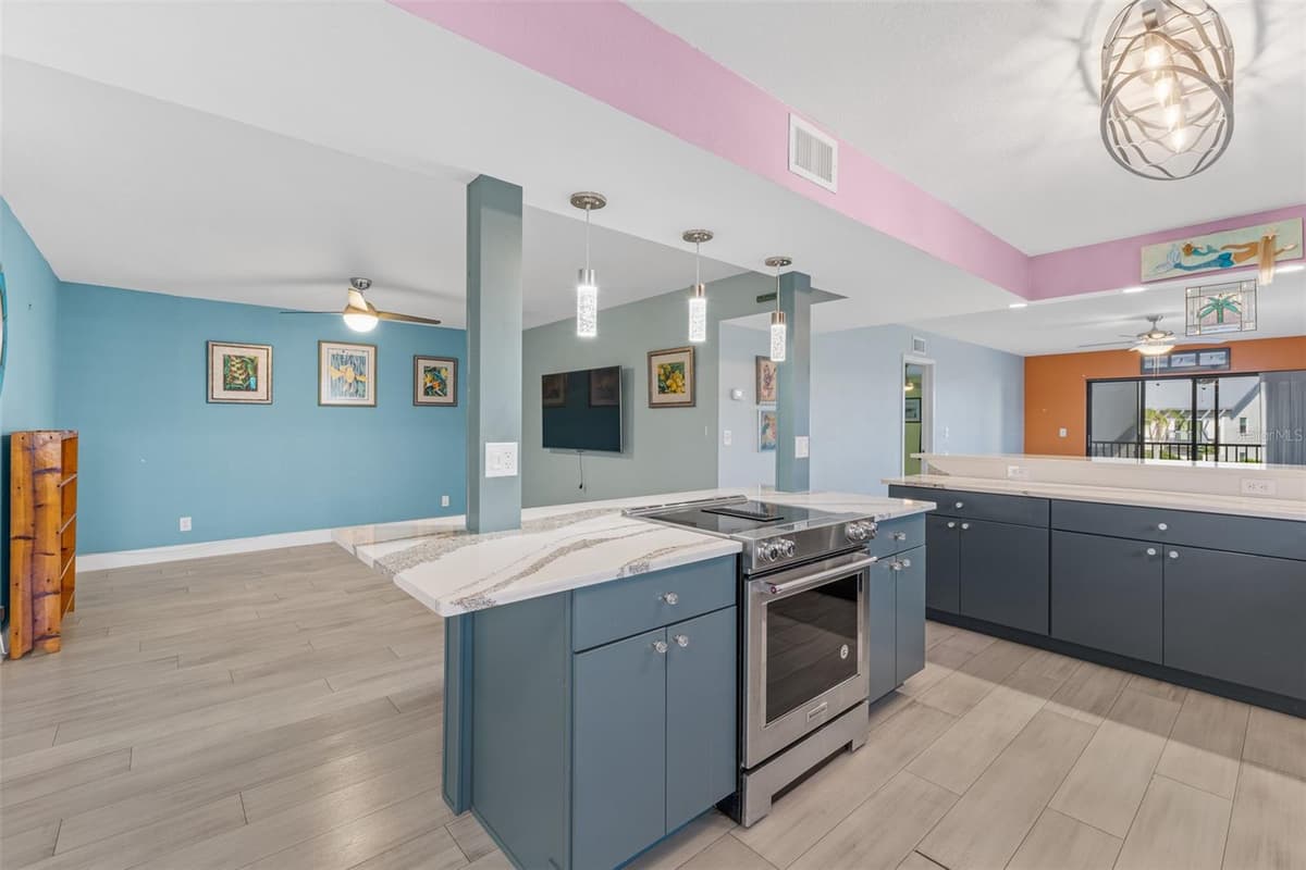 3165 ATLANTIC AVENUE — photo 8 of 47
