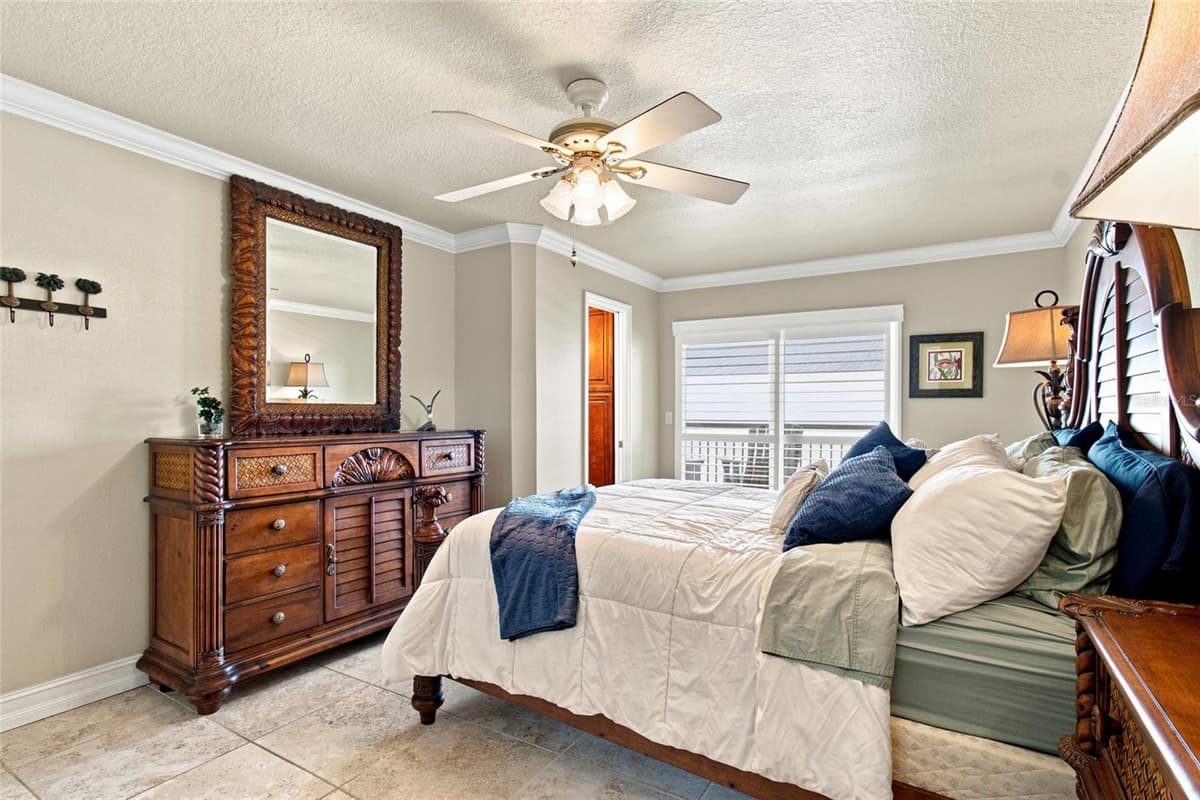 1270 GULF BOULEVARD — photo 18 of 41