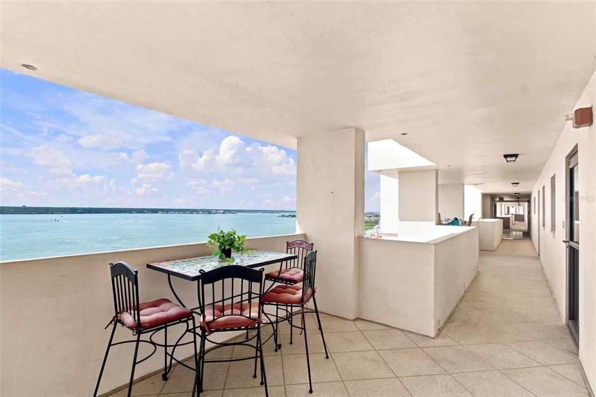 1270 GULF BOULEVARD — photo 6 of 41