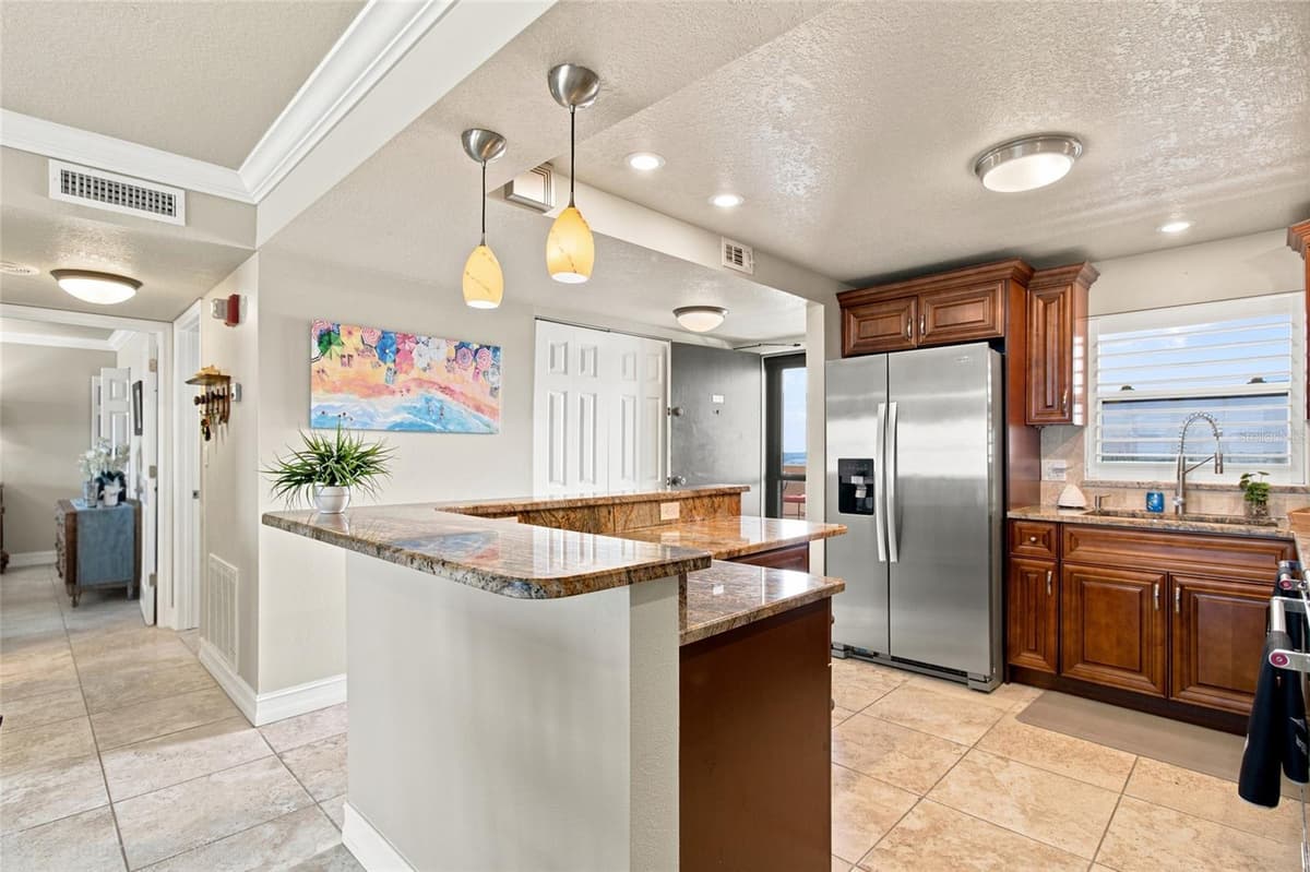 1270 GULF BOULEVARD — photo 8 of 41