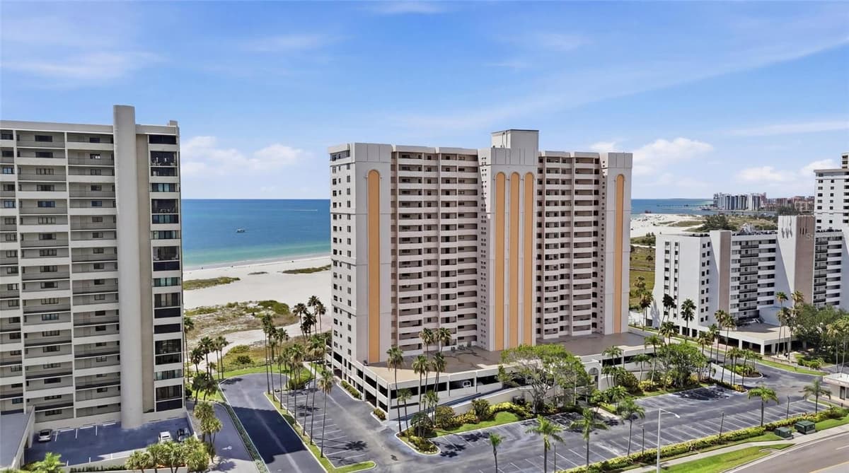 1270 GULF BOULEVARD — photo 32 of 41