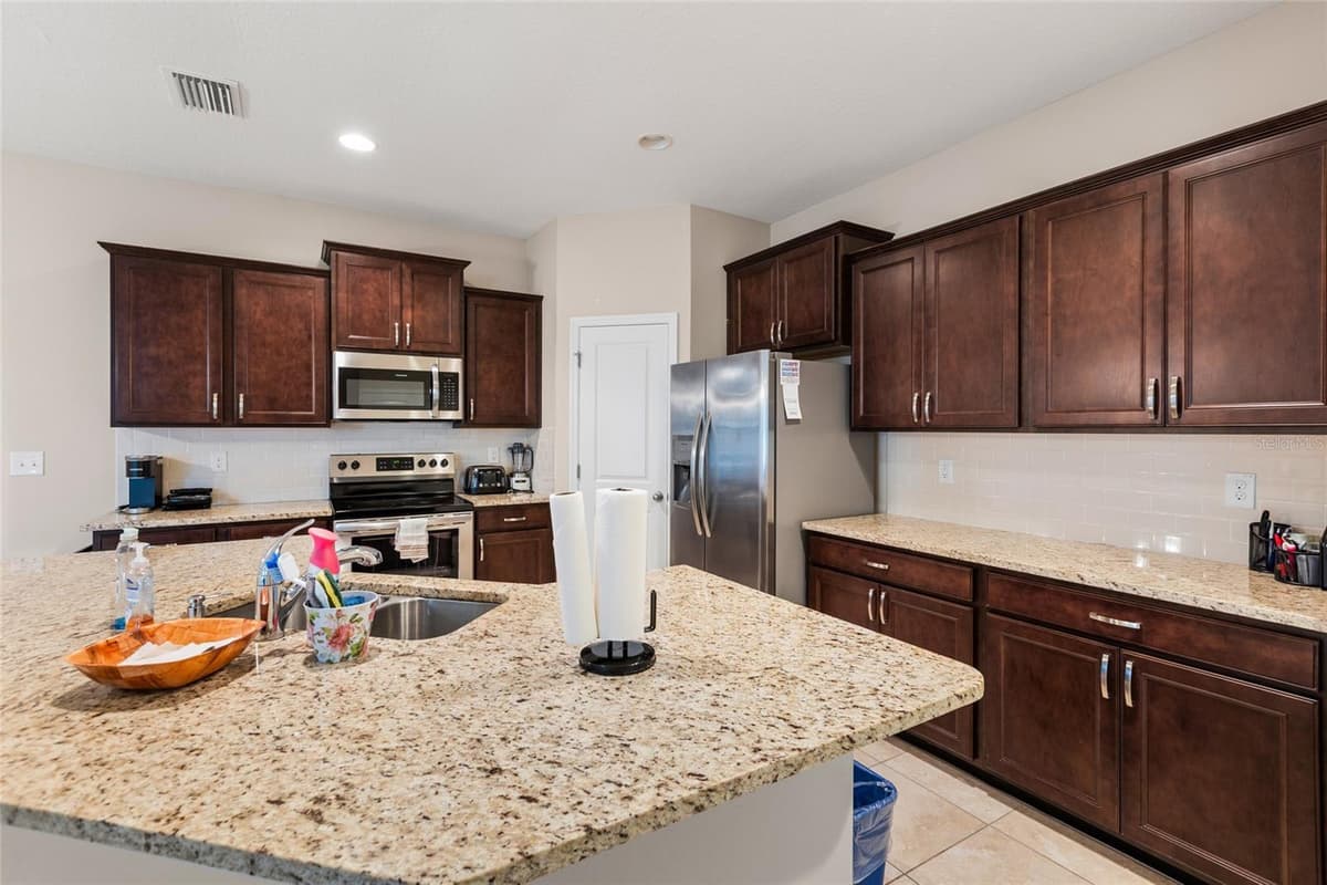 7727 TIMBERVIEW LOOP — photo 13 of 35