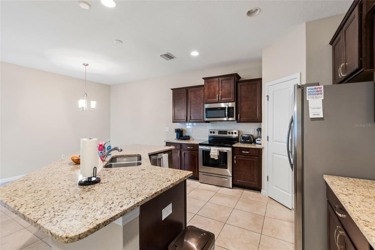 7727 TIMBERVIEW LOOP — photo 15 of 35