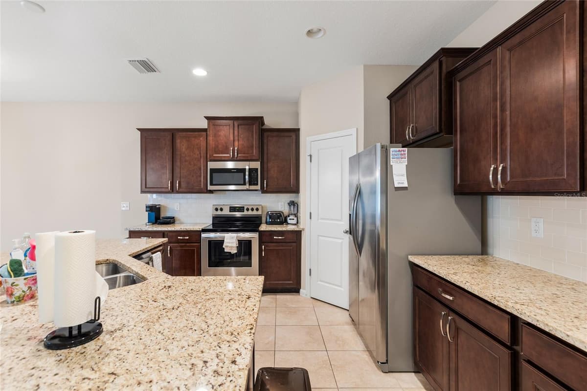7727 TIMBERVIEW LOOP — photo 14 of 35