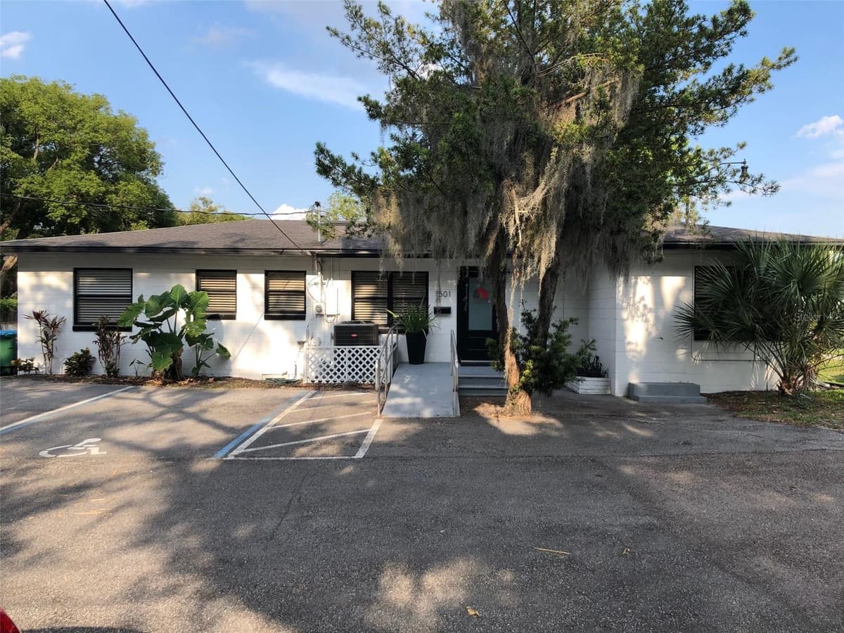 1501 FAIRBANKS AVENUE — photo 3 of 8