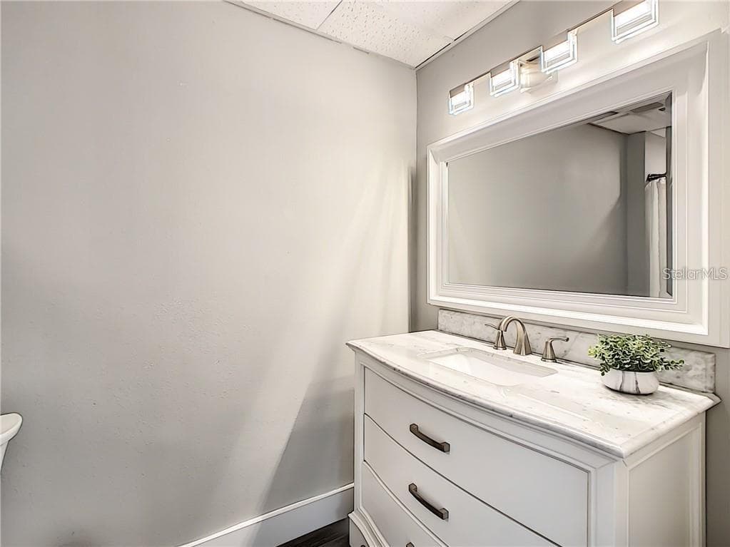 1501 FAIRBANKS AVENUE — photo 5 of 8