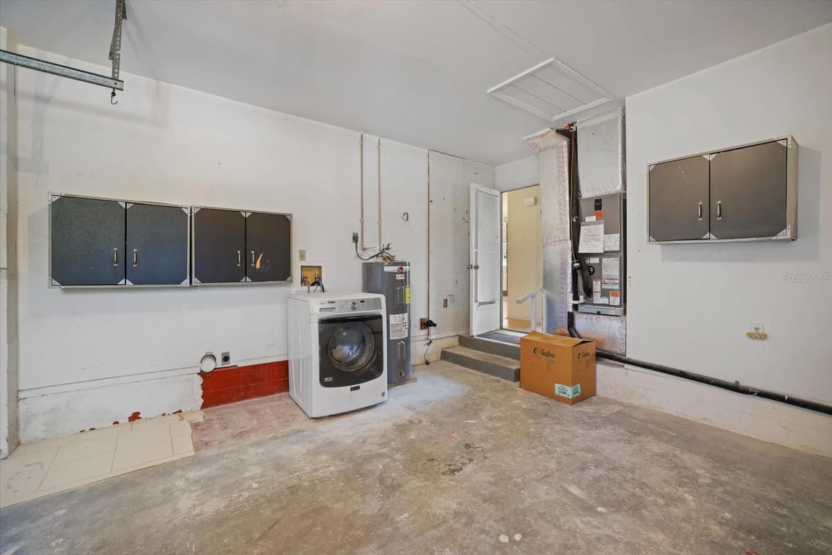 1236 GAYLE AVE — photo 44 of 45