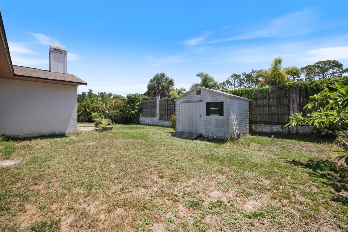 1236 GAYLE AVE — photo 41 of 45