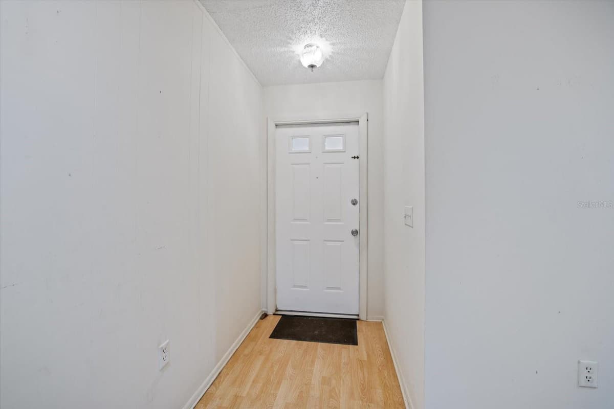 1236 GAYLE AVE — photo 14 of 45