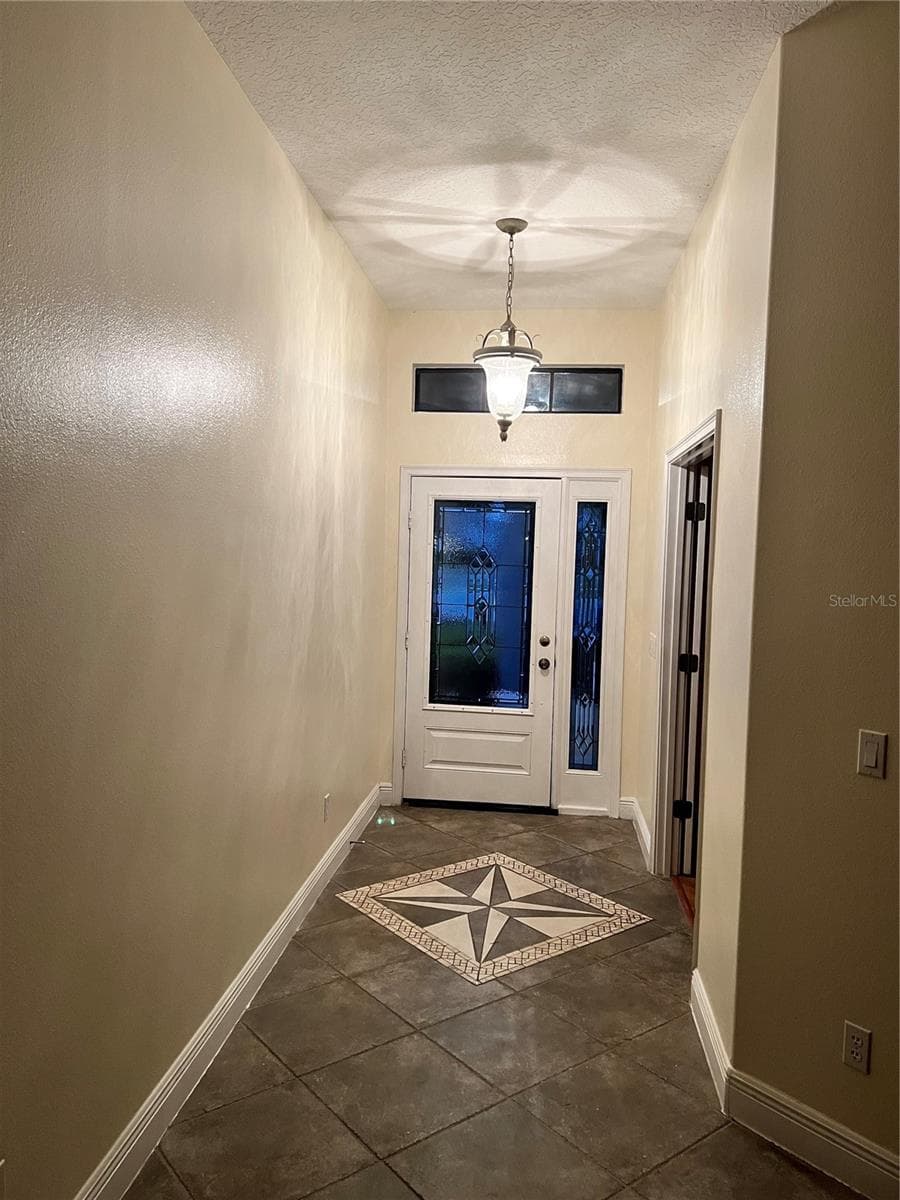 508 LANARKSHIRE PLACE — photo 10 of 67
