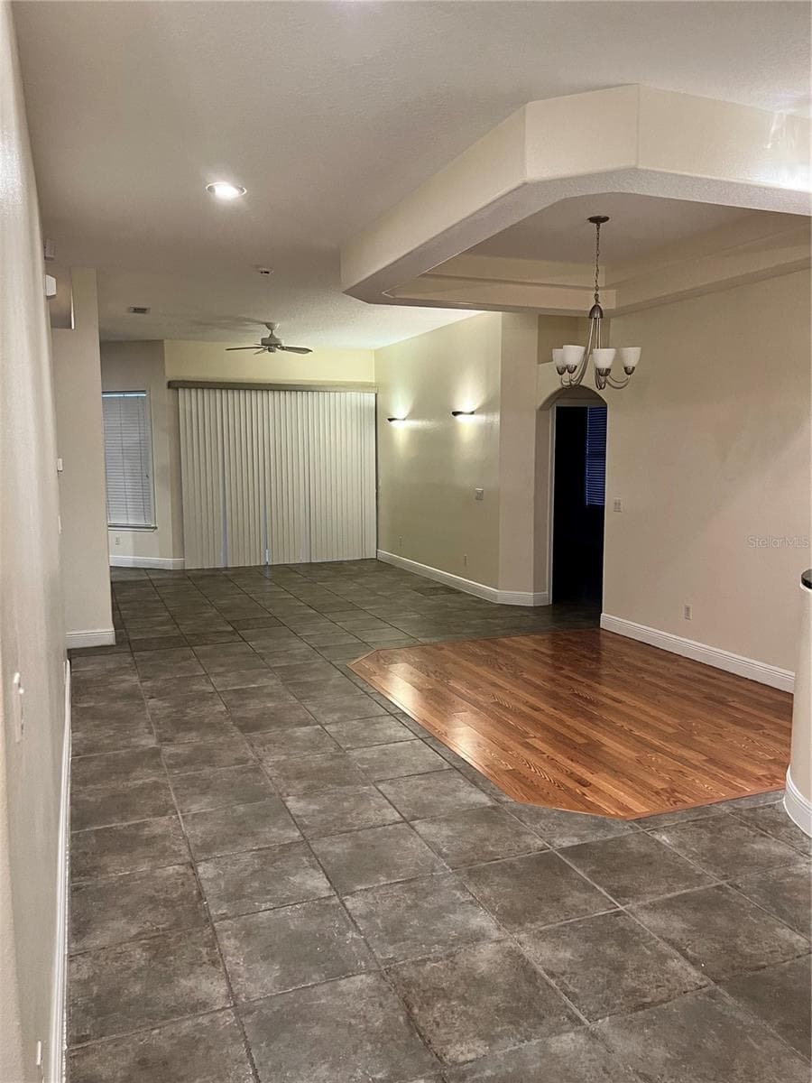 508 LANARKSHIRE PLACE — photo 11 of 67