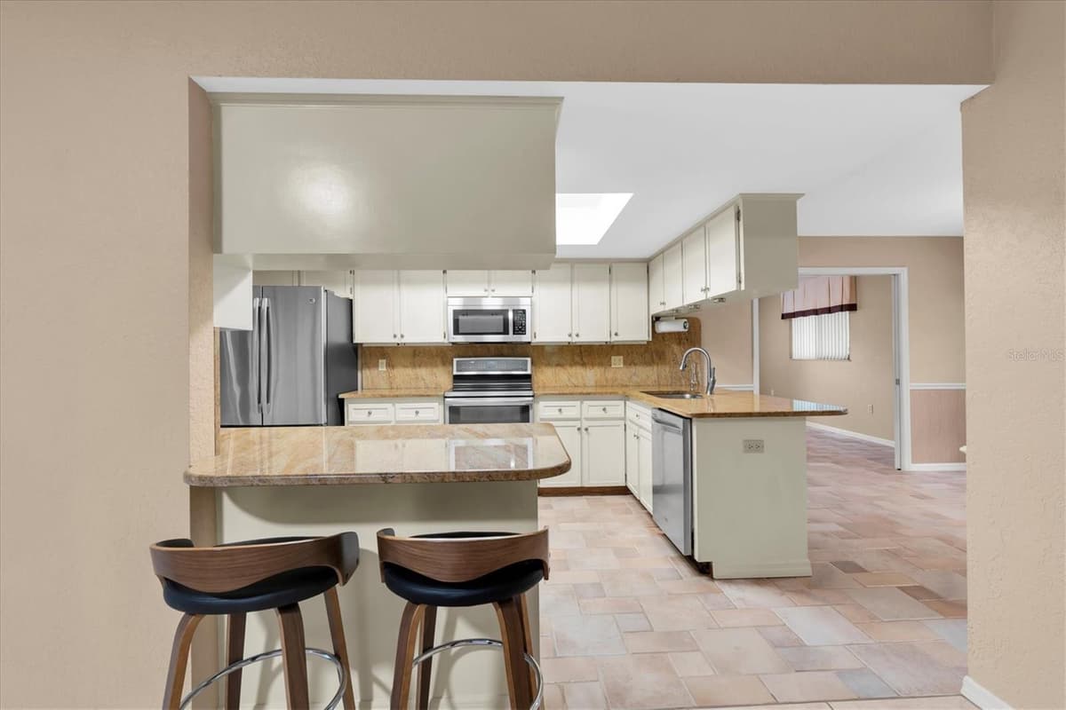6812 RIDGE TOP DRIVE — photo 10 of 70