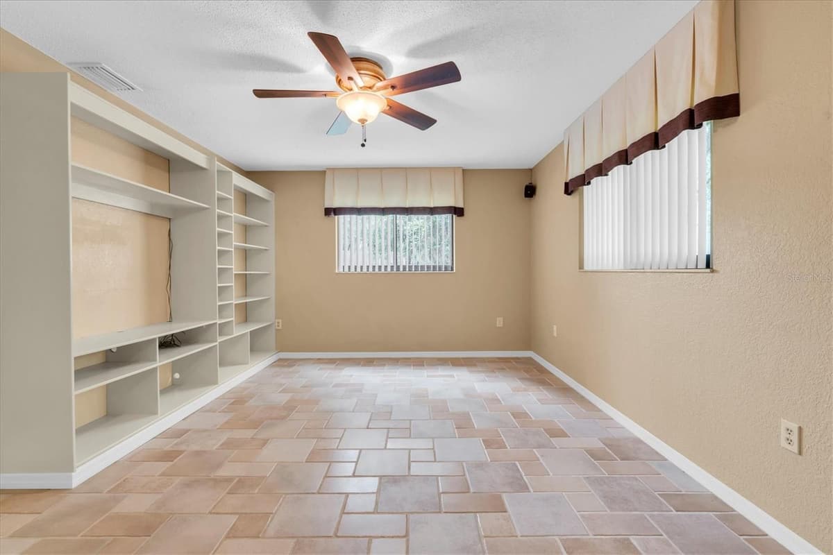 6812 RIDGE TOP DRIVE — photo 21 of 70