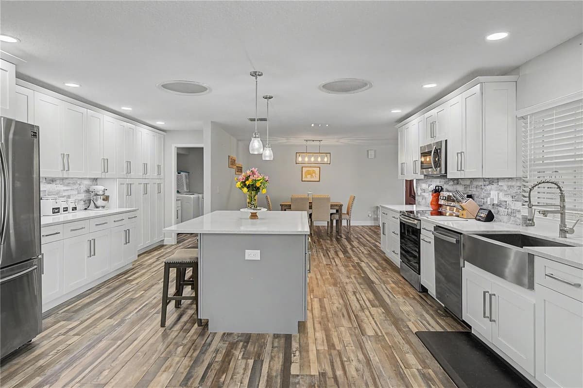 2717 REDFORD COURT — photo 16 of 59