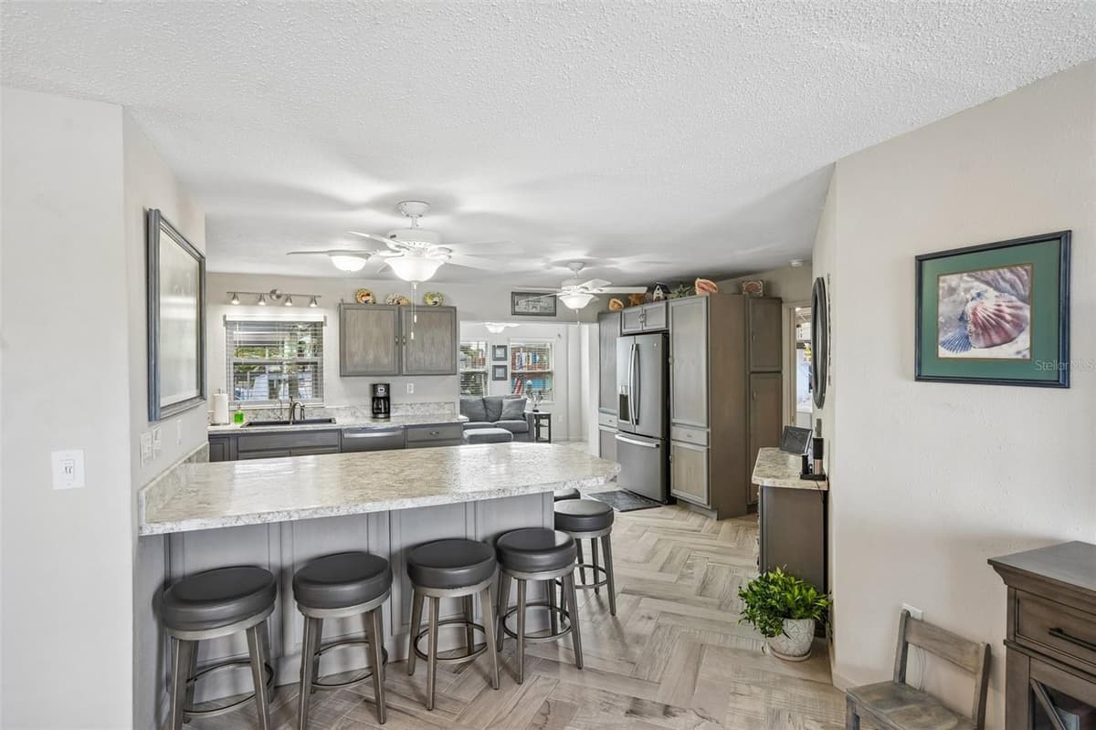 3050 YORK ROAD — photo 13 of 62
