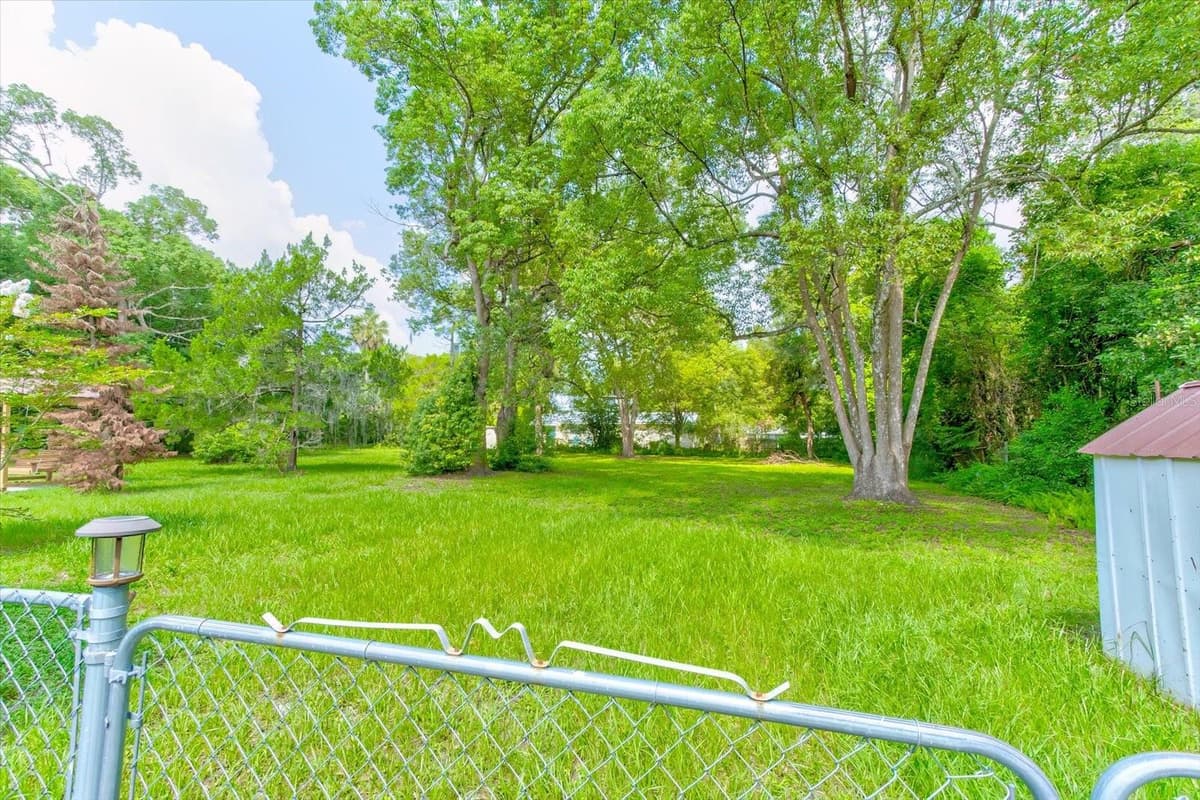 543 THORPE AVENUE — photo 70 of 70