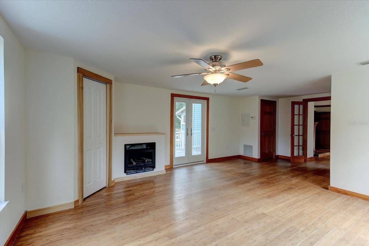 543 THORPE AVENUE — photo 44 of 70