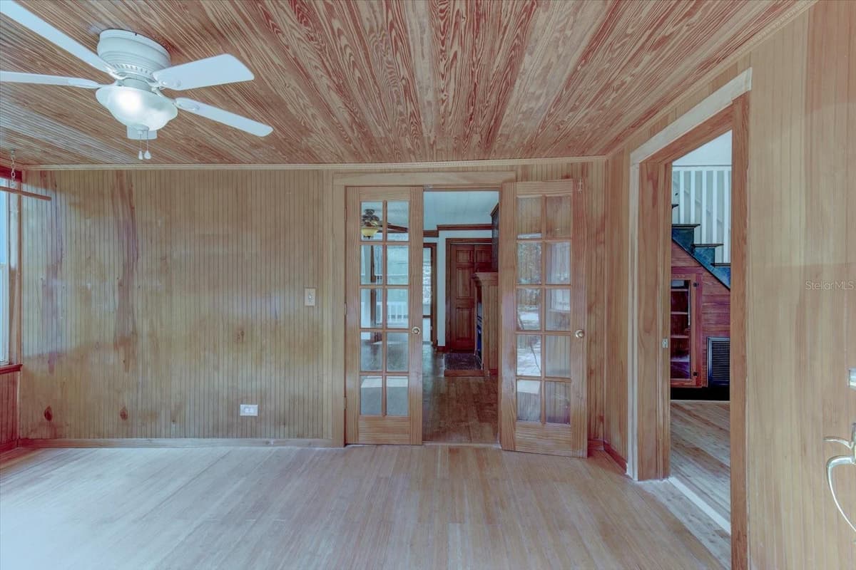 543 THORPE AVENUE — photo 30 of 70