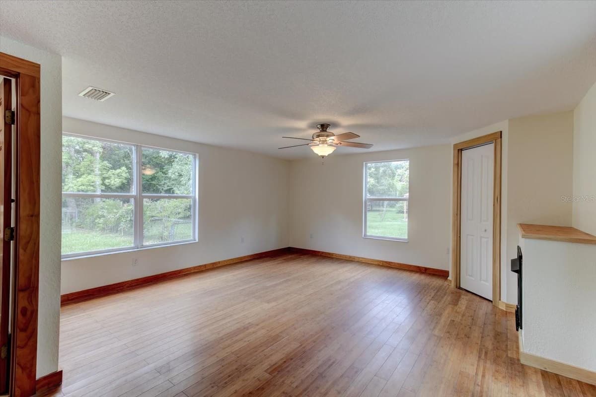 543 THORPE AVENUE — photo 43 of 70