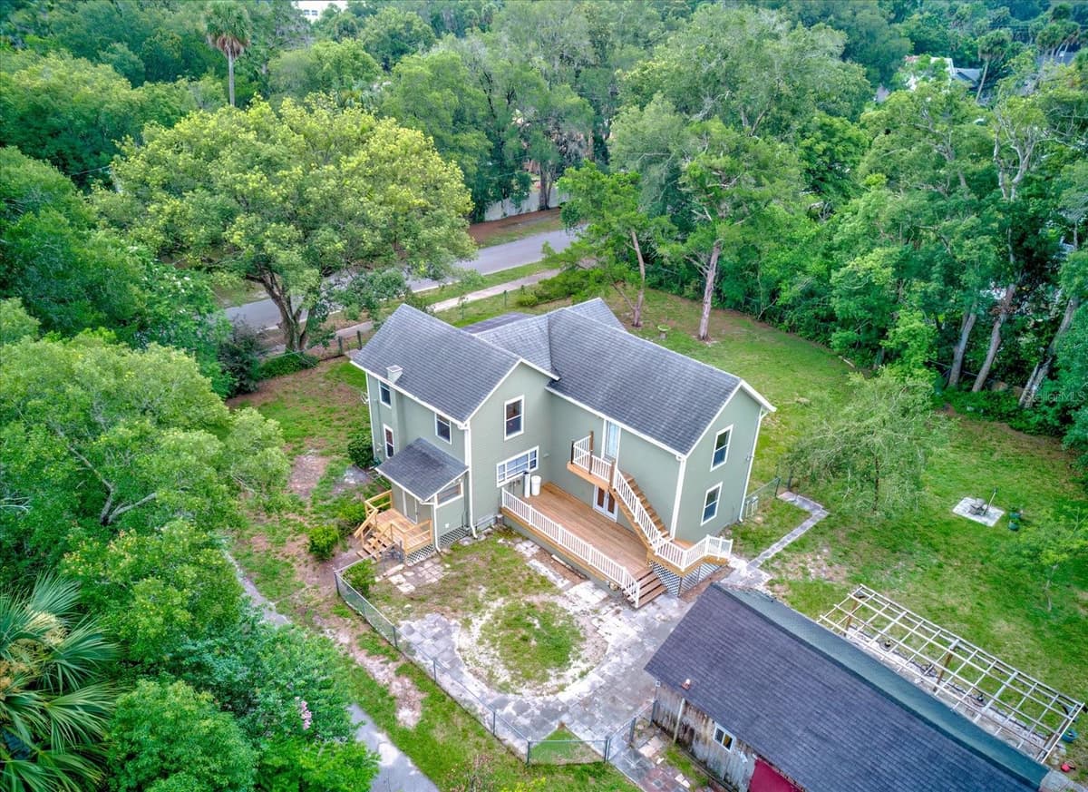 543 THORPE AVENUE — photo 10 of 70