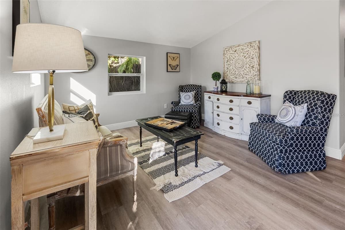 1606 OSBORNE AVENUE — photo 3 of 28