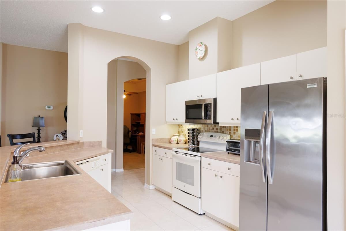 1124 CORINTH GREENS DRIVE — photo 7 of 22