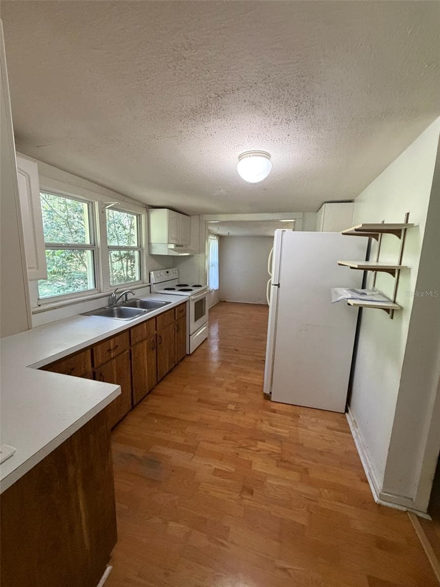 18404 272ND TERRACE — photo 15 of 21