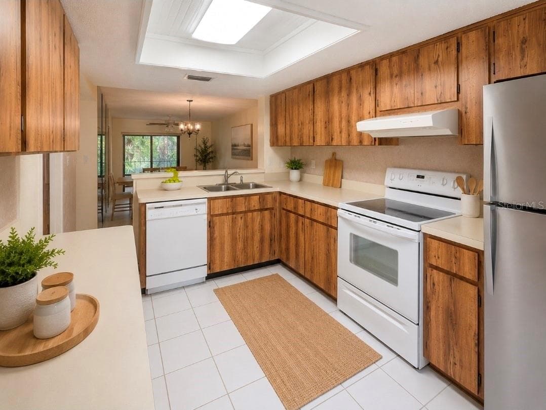 123 CYPRESS LANE — photo 3 of 14