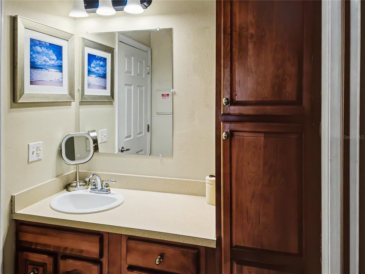 247 LOS PRADOS DRIVE — photo 8 of 29