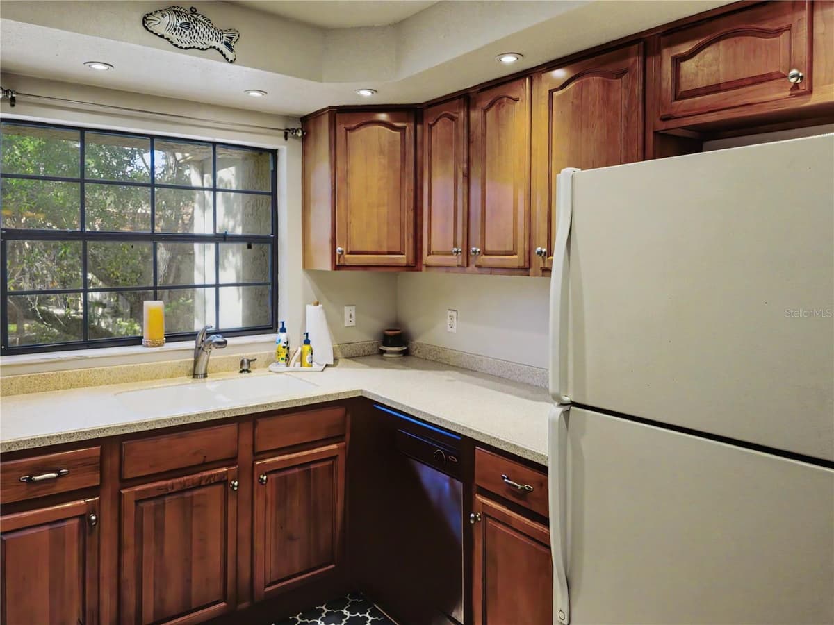 247 LOS PRADOS DRIVE — photo 15 of 29