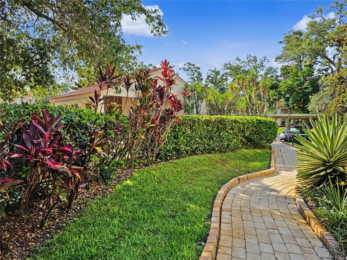 247 LOS PRADOS DRIVE — photo 23 of 29