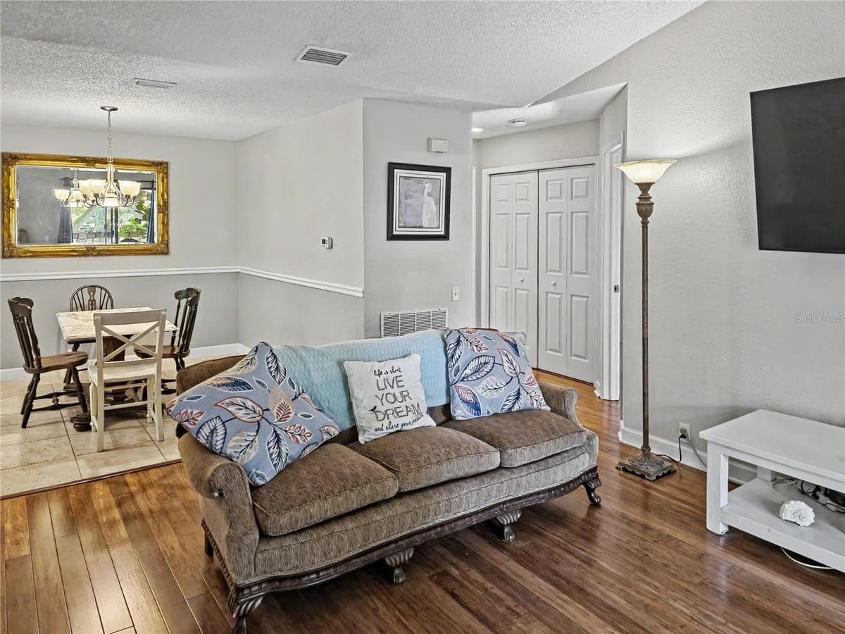 247 LOS PRADOS DRIVE — photo 4 of 29
