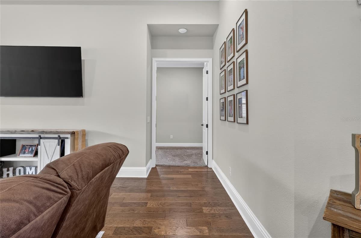 2564 DELPHI WOODS CIRCLE — photo 37 of 63
