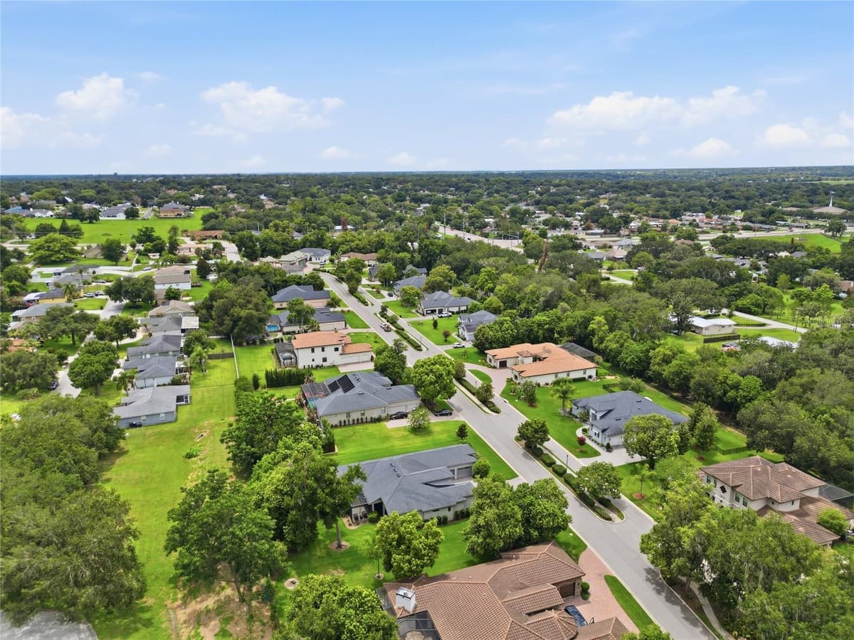 2564 DELPHI WOODS CIRCLE — photo 57 of 63