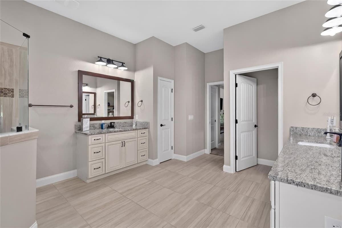 2564 DELPHI WOODS CIRCLE — photo 42 of 63