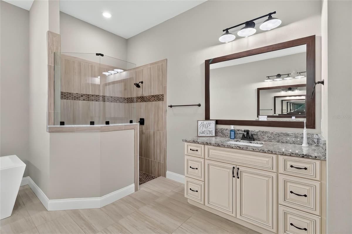 2564 DELPHI WOODS CIRCLE — photo 44 of 63