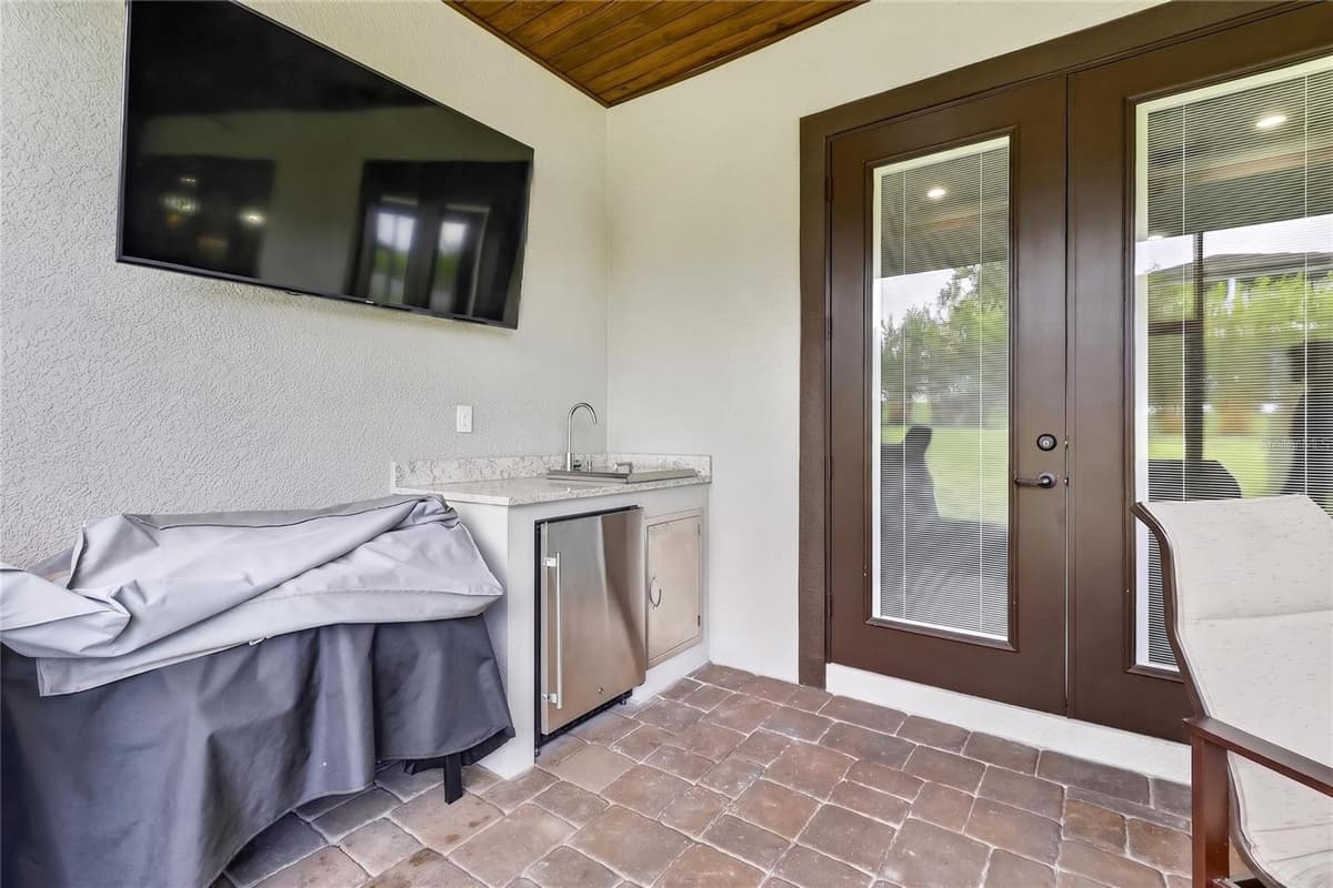 2564 DELPHI WOODS CIRCLE — photo 53 of 63