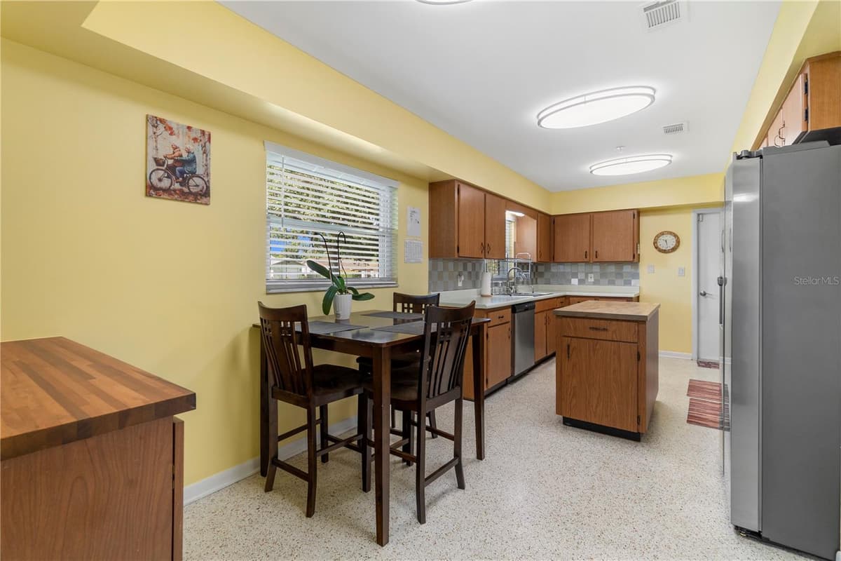 207 WHEELER ROAD — photo 8 of 38