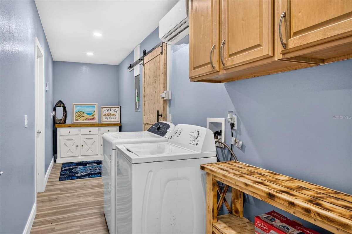 4600 LEWOODS DRIVE — photo 35 of 89
