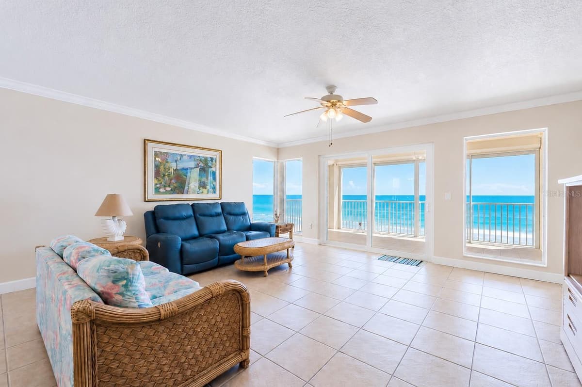 16750 GULF BOULEVARD — photo 15 of 57