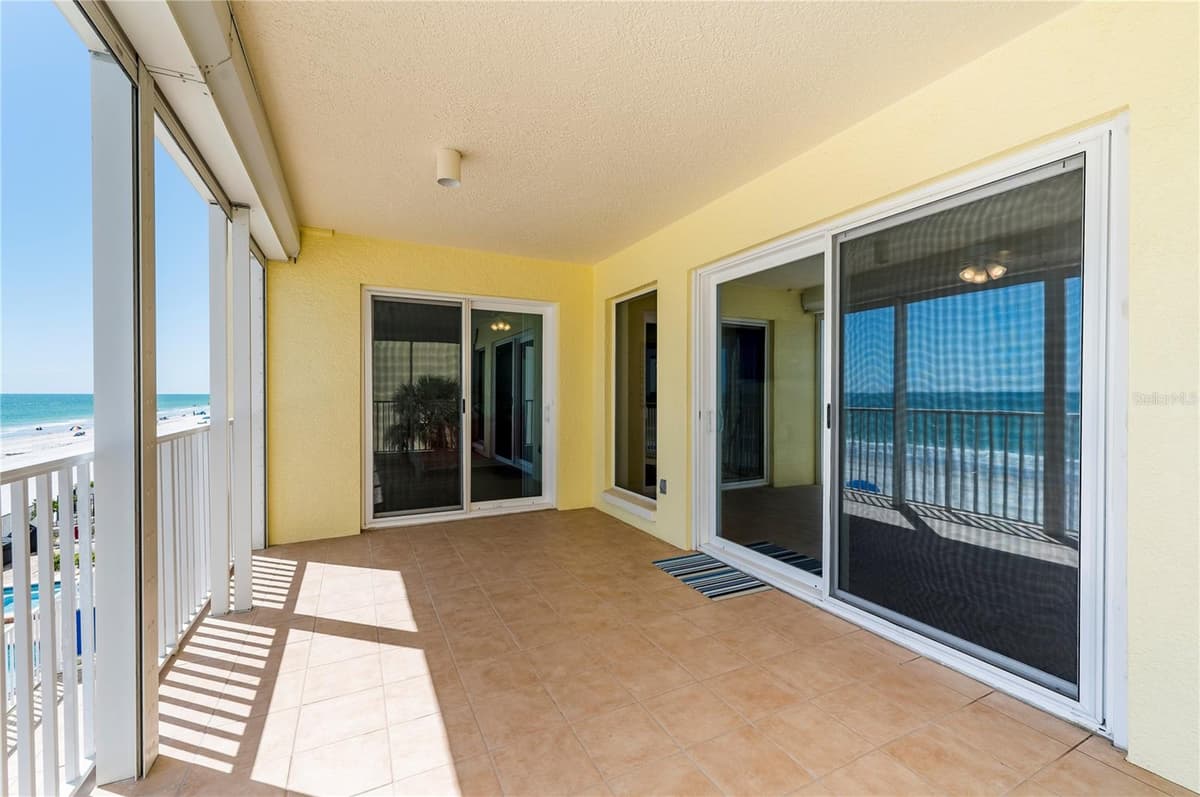 16750 GULF BOULEVARD — photo 5 of 57