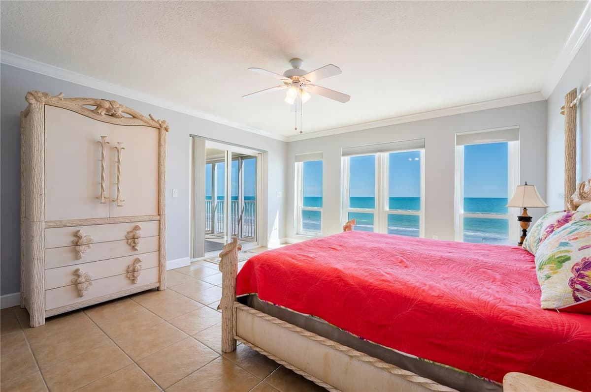 16750 GULF BOULEVARD — photo 20 of 57