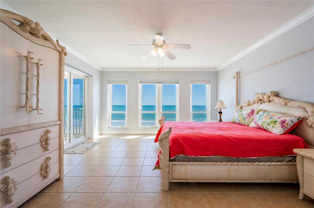 16750 GULF BOULEVARD — photo 19 of 57