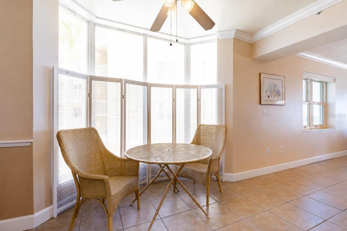 16750 GULF BOULEVARD — photo 12 of 57