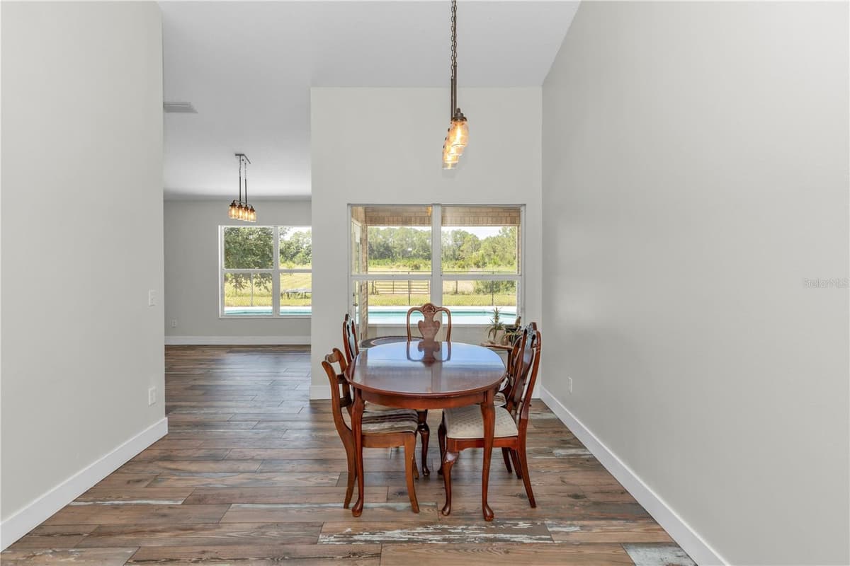 1005 WHISPRING CREEK WAY — photo 9 of 42