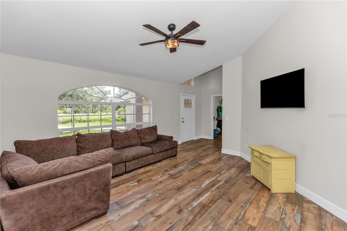 1005 WHISPRING CREEK WAY — photo 7 of 42