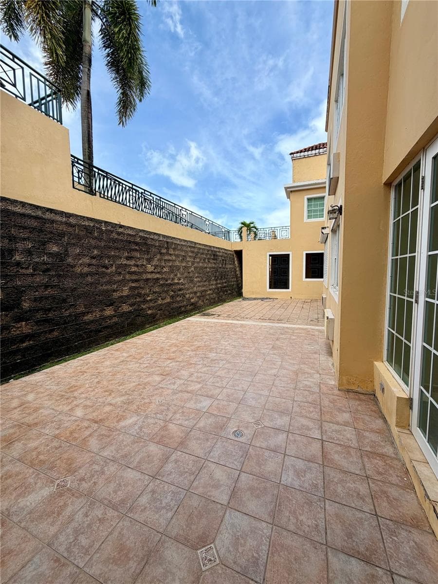 968 COSTA DORADA — photo 9 of 11